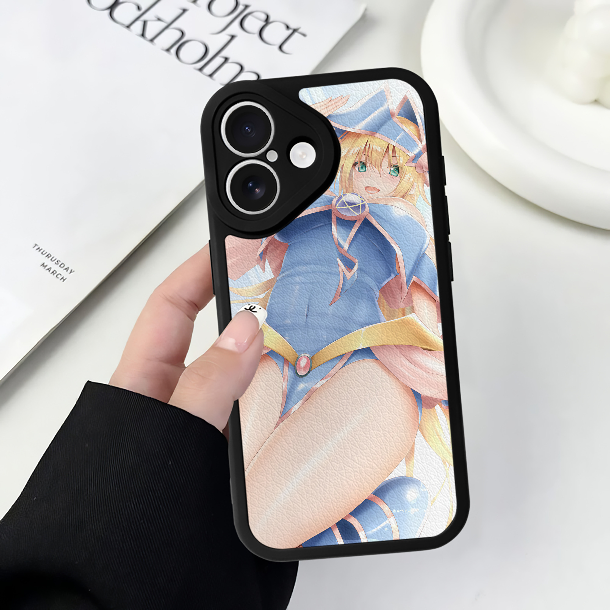 （画像用） 遊☆戯☆王 Yu-Gi-Oh! 【iPhone 16シリーズ対応】シリコンスマホケース（レザー調） 材質：シリコン